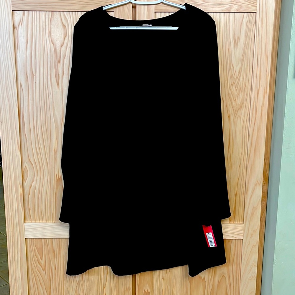 NWT Xhileration Top size XL